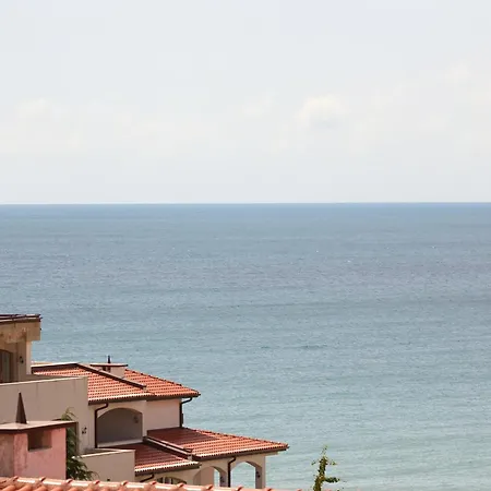 Mary Beach Resort Premium Apartments *